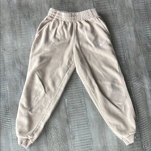 Nike Cream Sweatpants Relaxed Fit Joggers